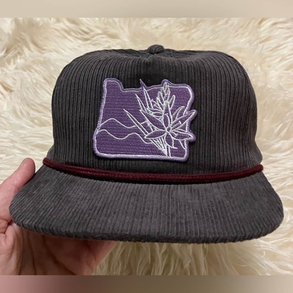 NWOT Oregon State Parks Corduroy Trucker Hat